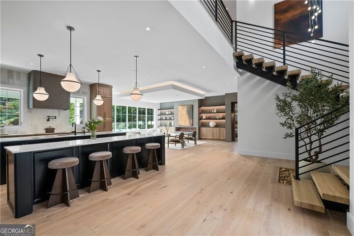 Property Photo:  2650 Roswell Road  GA 30062 