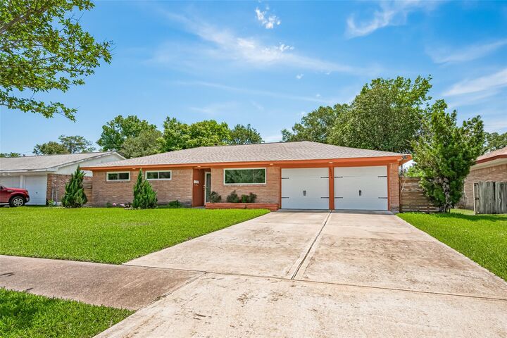 Property Photo:  12206 Ashcroft Drive  TX 77035 