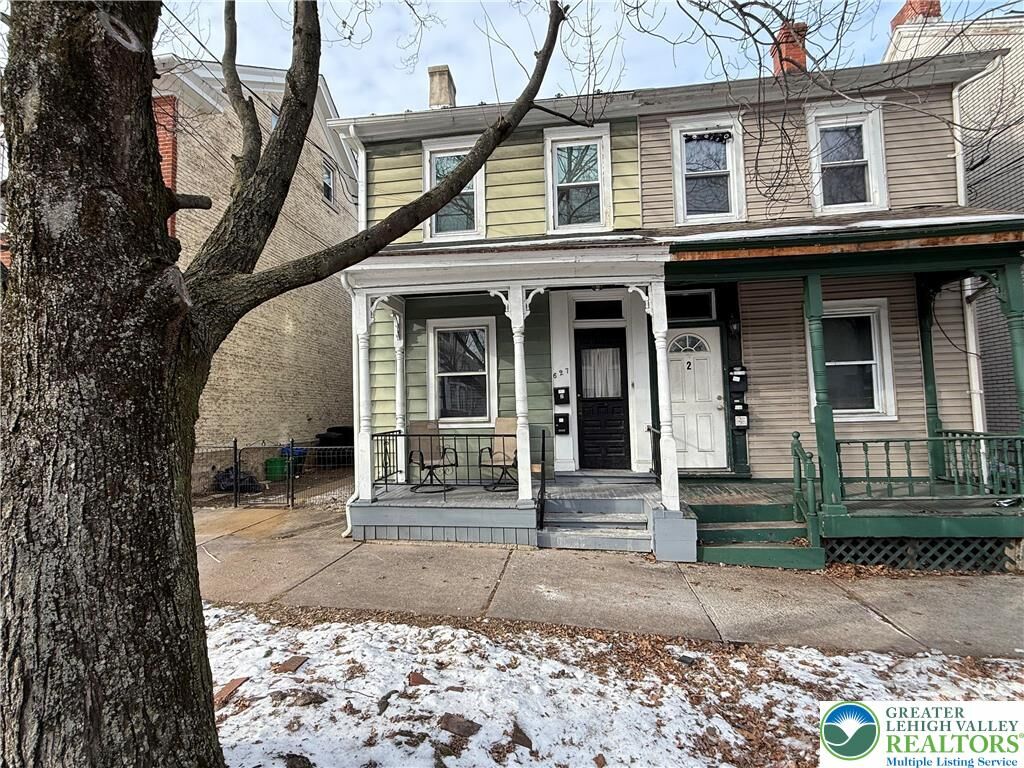 Property Photo:  627 Center Street  PA 18018 