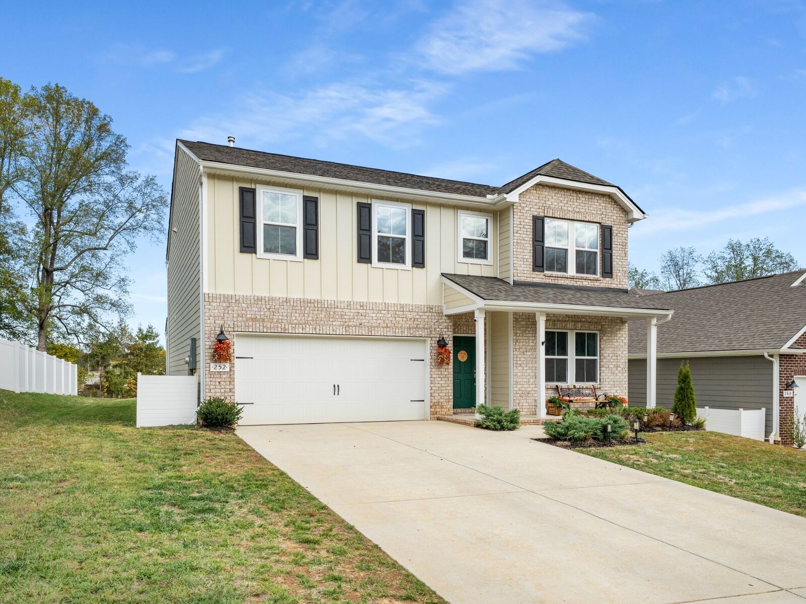 Property Photo:  252 Brook Ave  TN 37188 