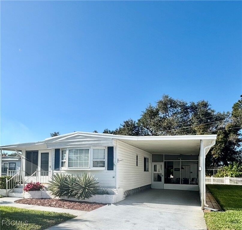 Property Photo:  341 Shrub Lane S  FL 33917 