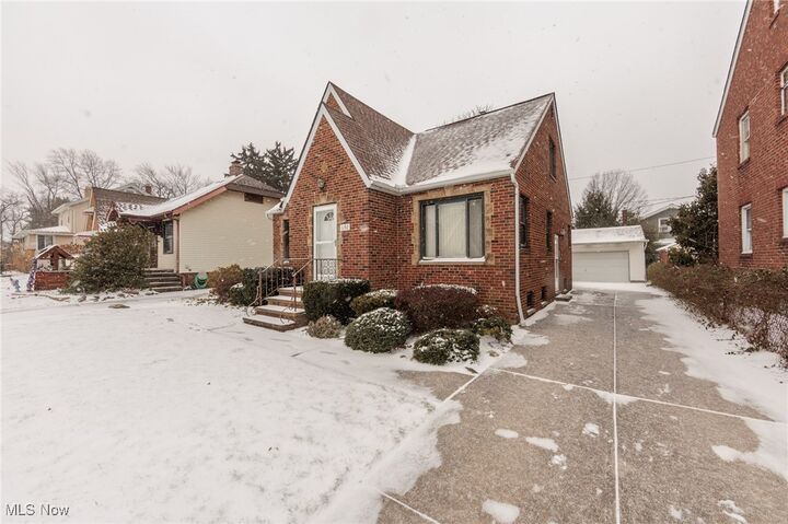 Property Photo:  6192 Stanbury Road  OH 44129 