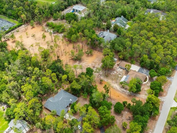 Property Photo:  6940 Bottlebrush Ln  FL 34109 