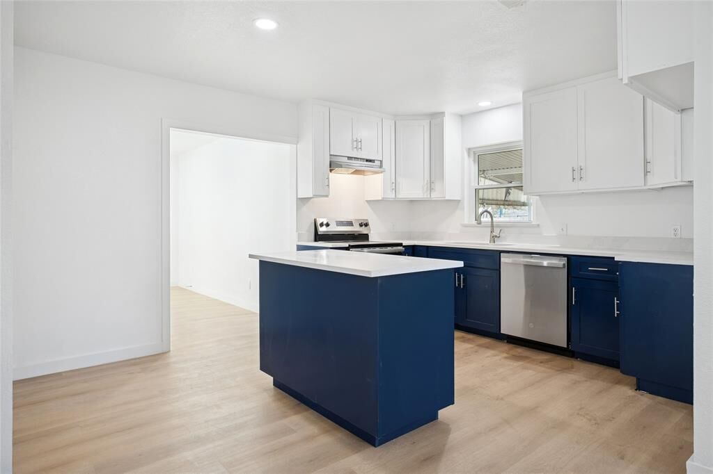 Property Photo: 3606 Texas Drive TX 75211