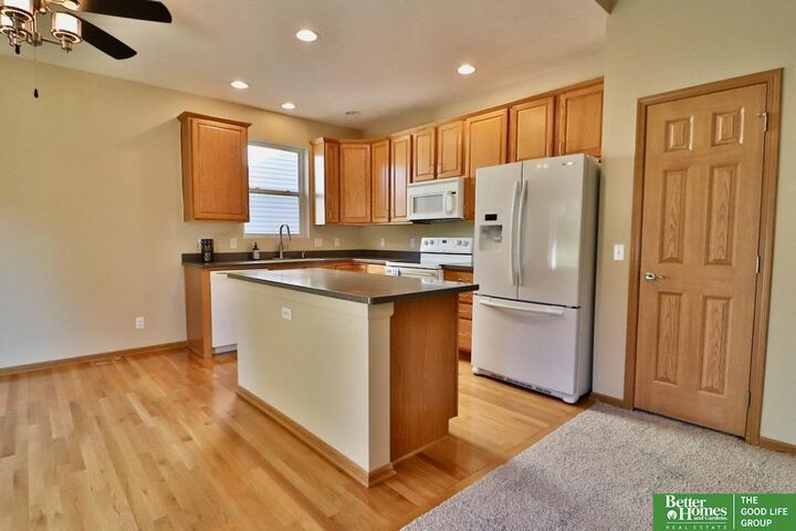 Property Photo: 7410 N 89th Avenue NE 68122