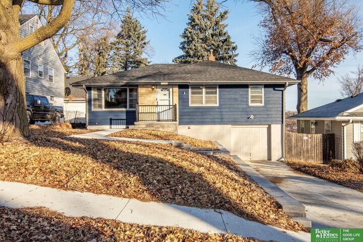 Property Photo: 6320 Pratt Street NE 68104