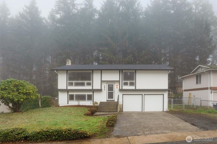 Property Photo:  3825  Celeste Court SE  WA 98366 