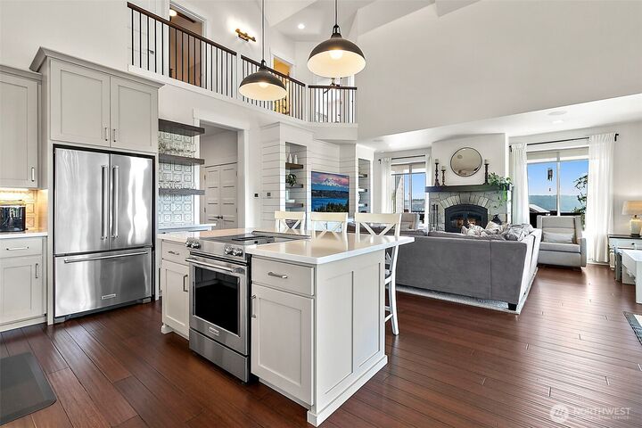 Property Photo:  4717  127th Avenue E  WA 98372 