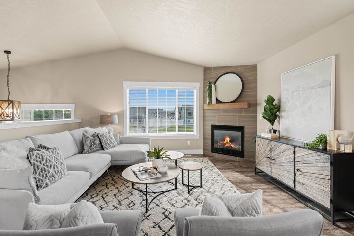 Property Photo:  9817 E Hoffman Ct  WA 99206 