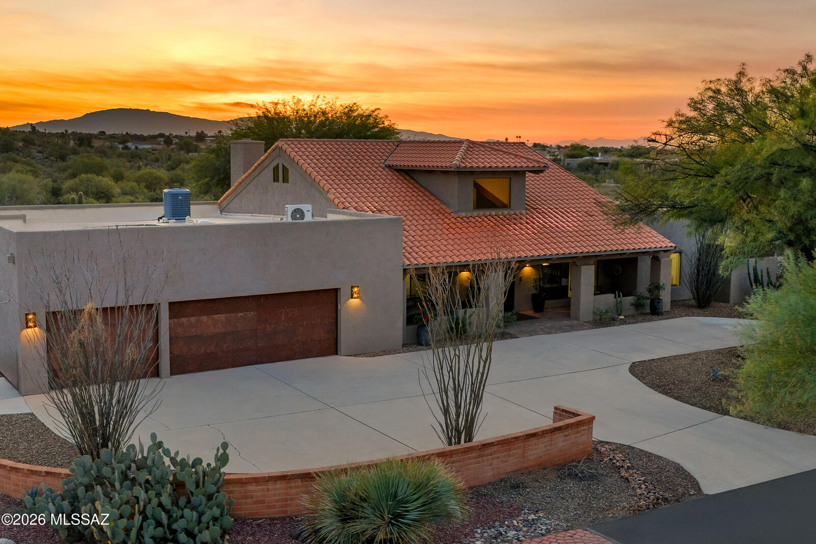 Property Photo:  6780 N Calle Lomita  AZ 85704 