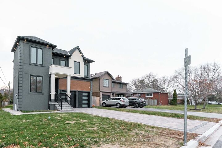 Property Photo: 185 Riverview Boulevard ON L2T 3M6