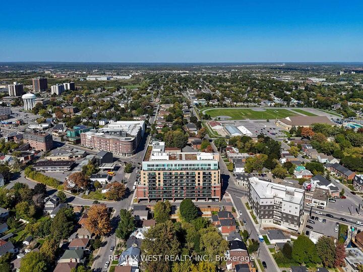 Property Photo: 652 Princess Street 440 ON K7L 3Z9