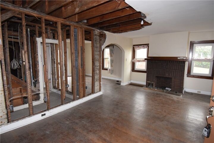 Property Photo:  621 Watson St  PA 15108 