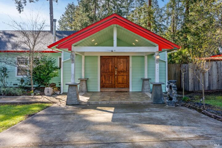 Property Photo:  1701 Hickory Court  CA 95482 