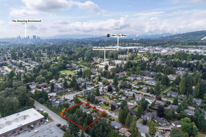 Property Photo: 3869 Winlake Crescent BC V5A 2G6
