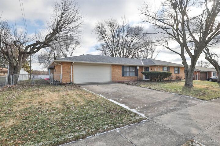 Property Photo: 6412 Rosecrest Drive OH 45414