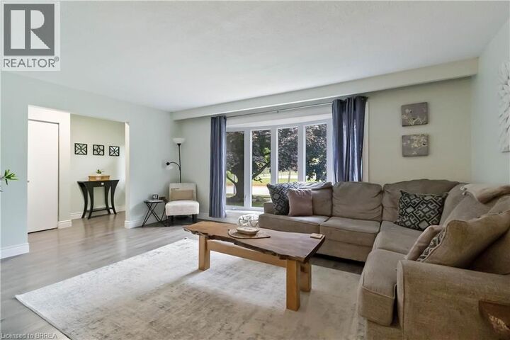 Property Photo:  8 Sandy Row  ON N3T 5Z4 