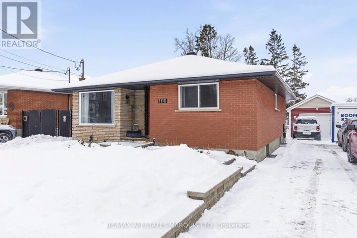 Property Photo: 1110 Carleton Street ON K6H 4Y7