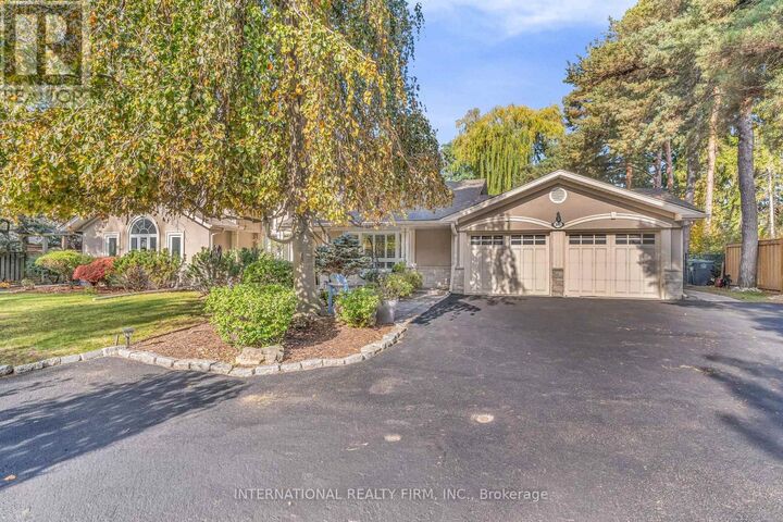 Property Photo:  1049 Indian Rd Road  ON L5H 1R6 