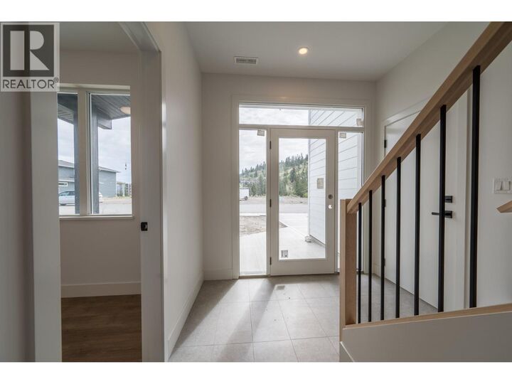 Photo de la propriété:  1609 Cordonier Place  BC V2E 0E4 