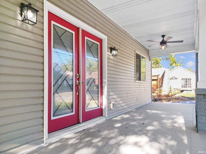 Property Photo:  3704 Stringtown Road  IN 47711 