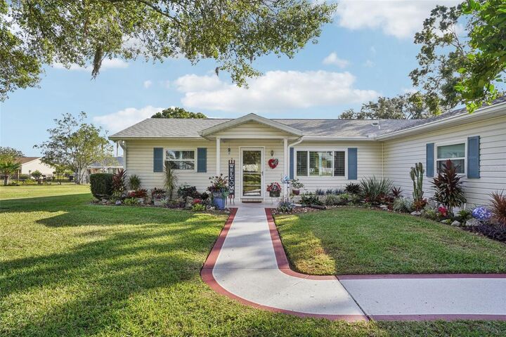 Property Photo:  17554 SE 104th Circle  FL 34491 