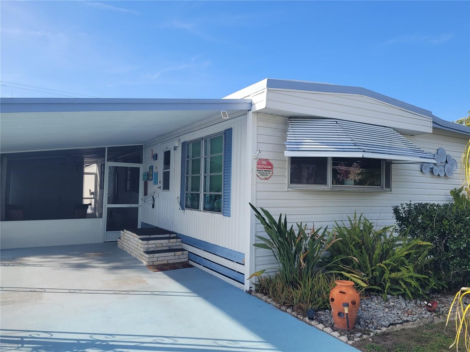 Property Photo:  1523 Dogwood Drive  FL 33801 