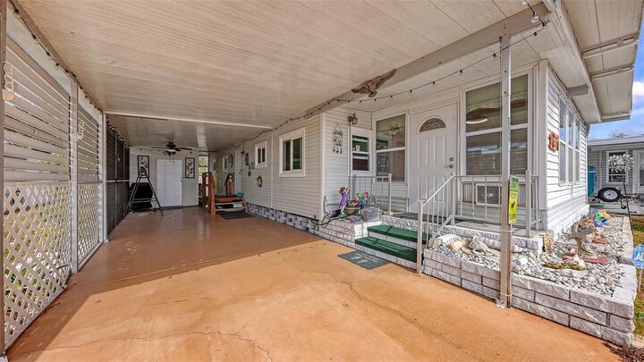 Property Photo:  502 Bolivia Boulevard  FL 34207 