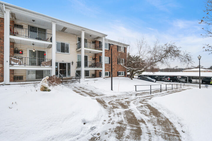 Property Photo:  806 W Michigan Avenue  MI 49202 