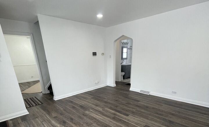 Property Photo:  228 E 141st Street  IL 60419 