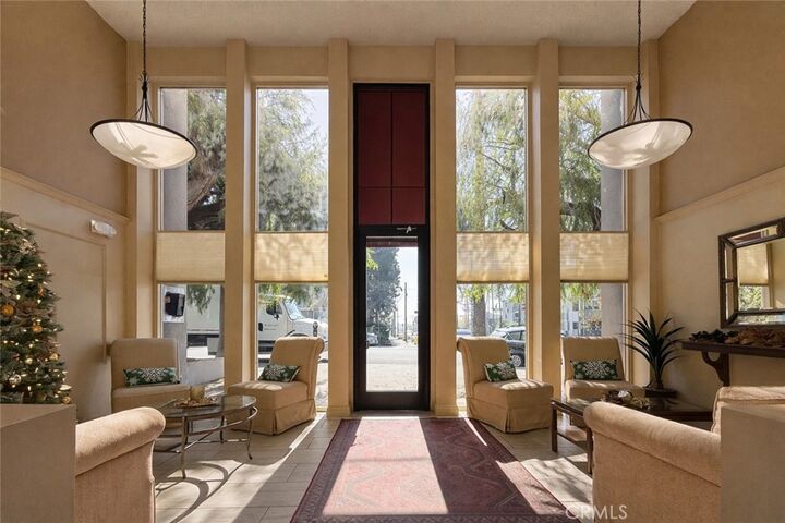 Property Photo:  140 Walnut Avenue 4B  CA 92103 