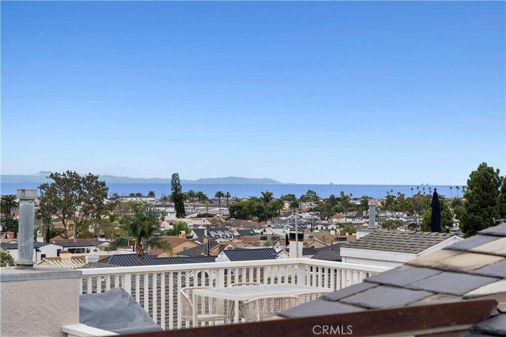 Property Photo: 718 1/2 Poinsettia CA 92625