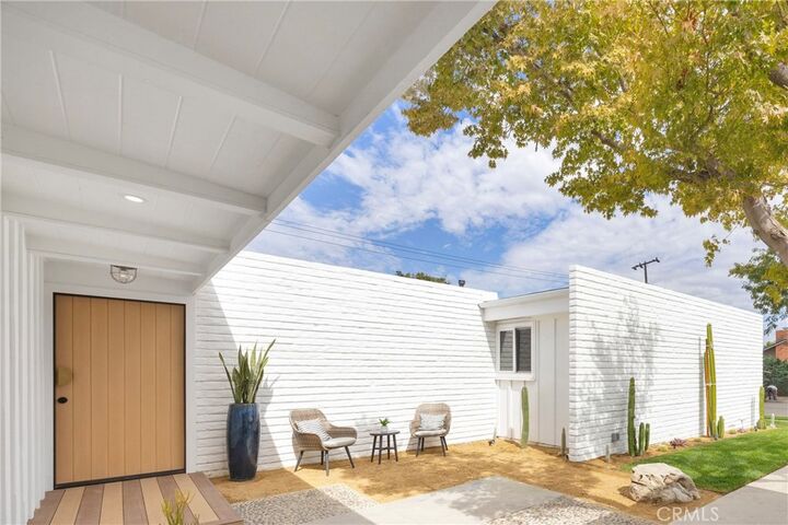 Property Photo:  3391 Rossmoor Way  CA 90720 