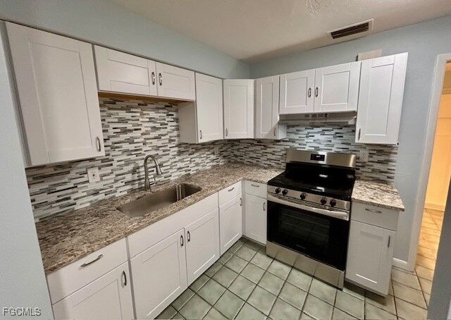 Property Photo:  4905 Viceroy Court B  FL 33904 