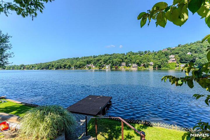 Property Photo:  175 E Cedar Lake  NJ 07834 