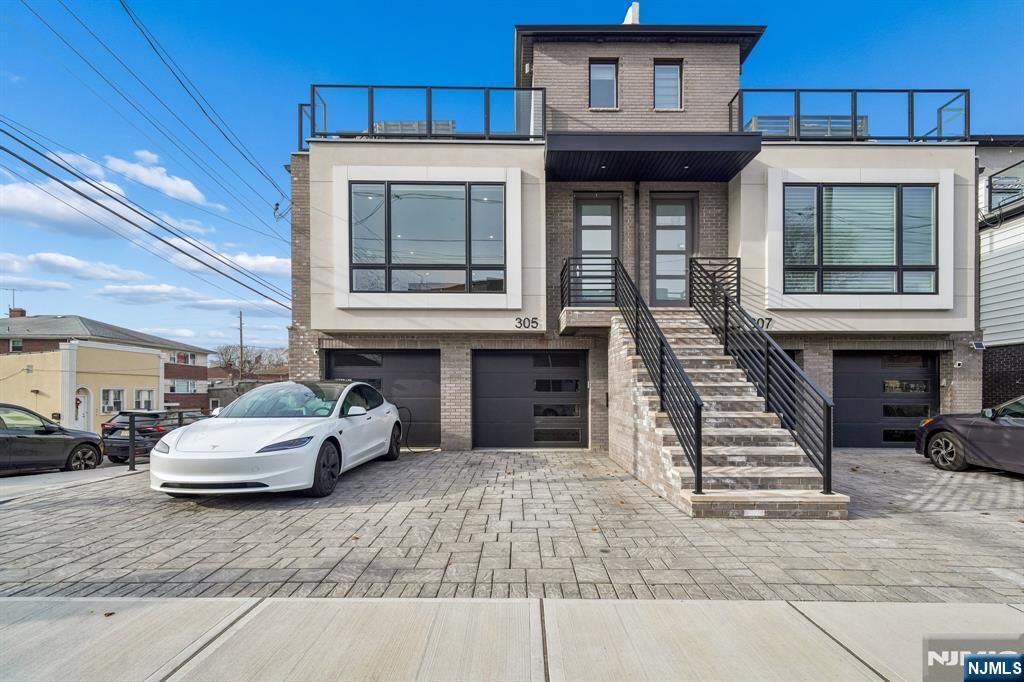 Property Photo:  305 8th Street 2  NJ 07022 