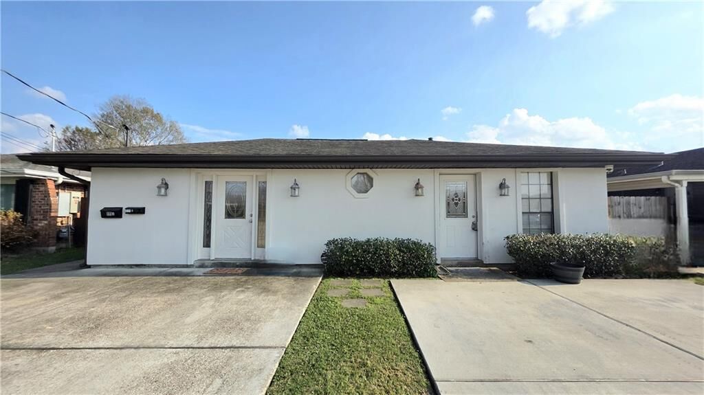 Property Photo: 111 Vista Drive A LA 70037