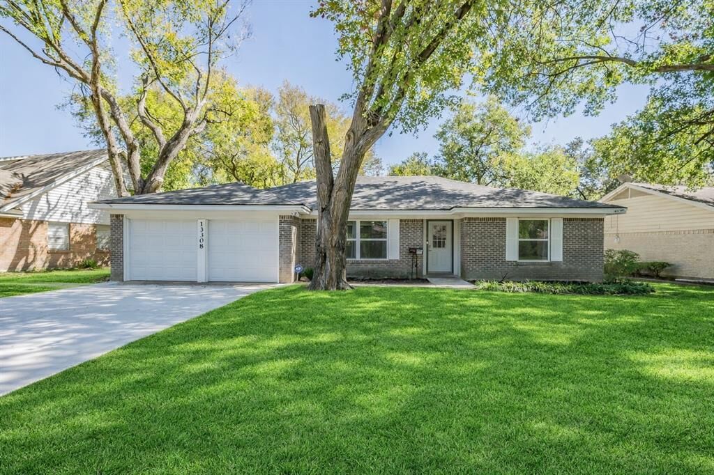 Property Photo: 13308 Shahan Drive TX 75234