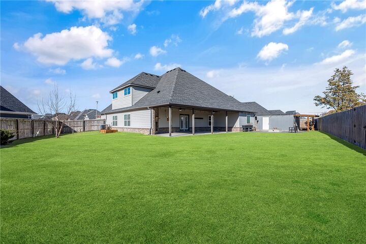 Property Photo:  931 Red Maple Street  AR 72719 