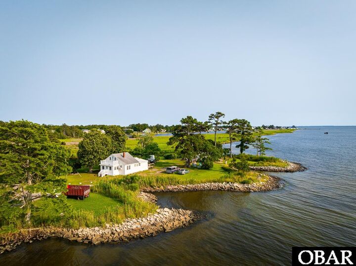 Property Photo: 1327 W Kitty Hawk Road NC 27949