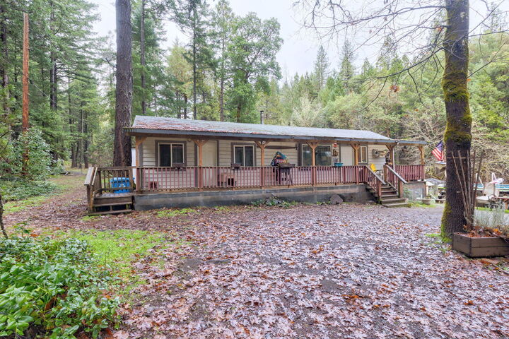 Property Photo:  1200 Lower Wolf Creek Road  OR 97497 