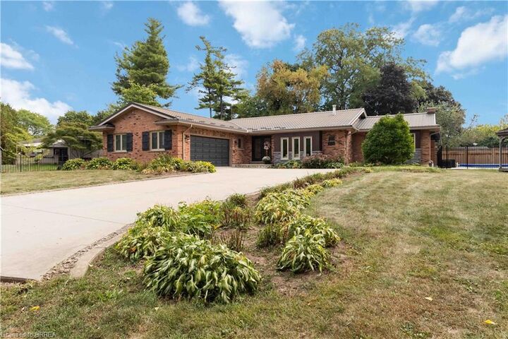 Property Photo: 232 Paris Road E ON N3R 1J4