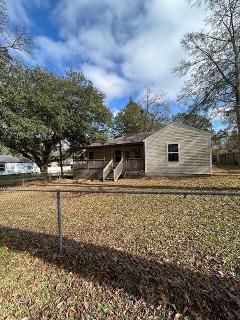 Property Photo:  901 Kings Rd  LA 71446 