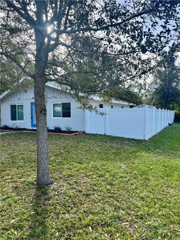 Property Photo:  4245 15th Street  FL 32960 