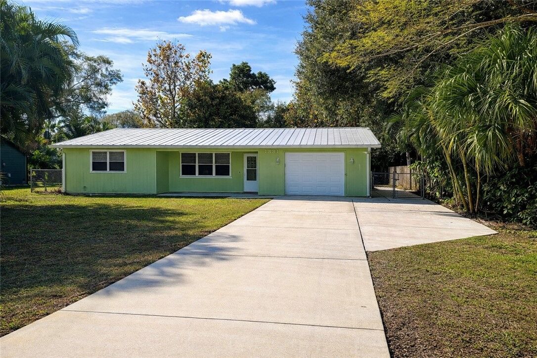 Property Photo:  1331 Barber Street  FL 32958 