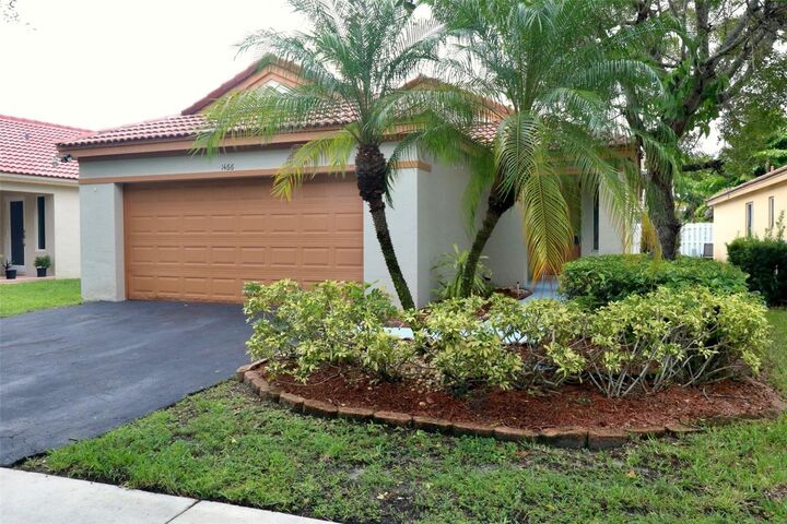 Property Photo:  1466 Mira Vista Circle  FL 33327 