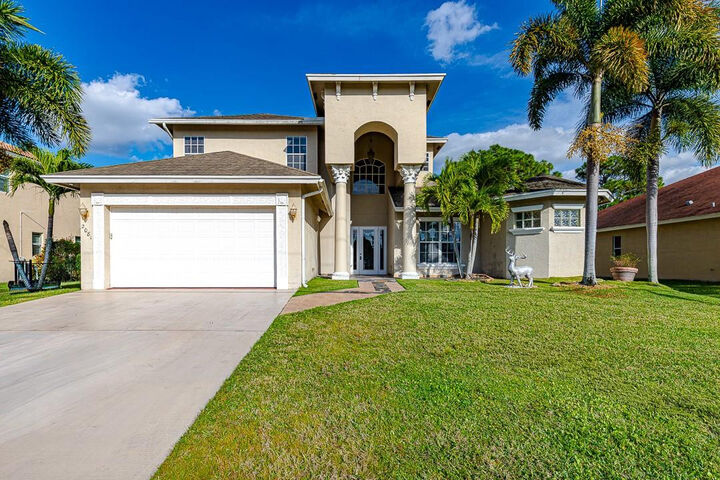 Property Photo:  2081 SW Bayshore Boulevard  FL 34984 