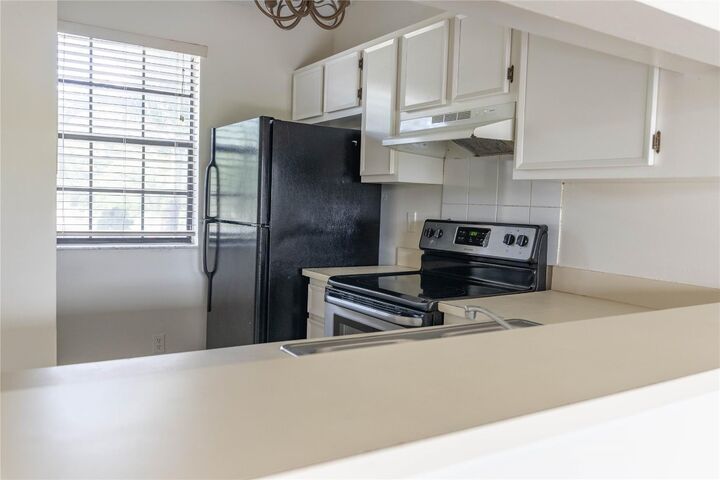 Property Photo:  11686 NW 39th Street  FL 33065 