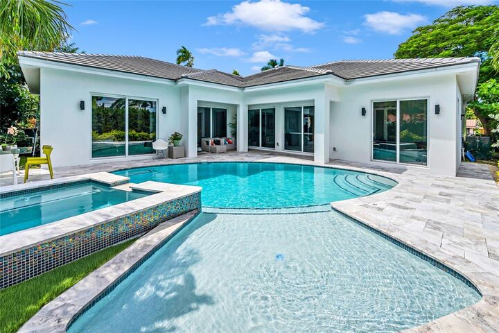 Property Photo: 4440 NE 15th Terrace FL 33334