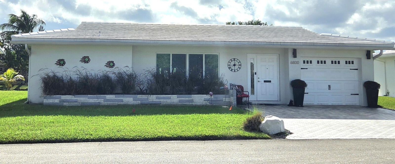 Property Photo: 6800 NW 70th Street FL 33321